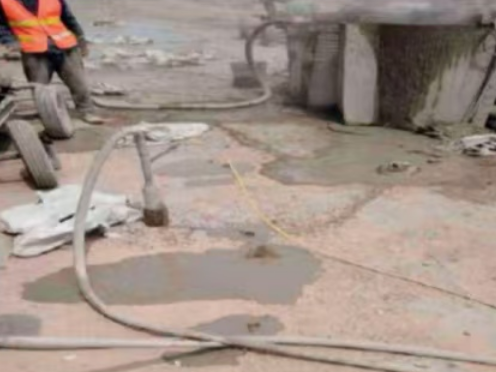 定远水泥混凝土路面板底注浆技术 路面脱空注浆整治方案